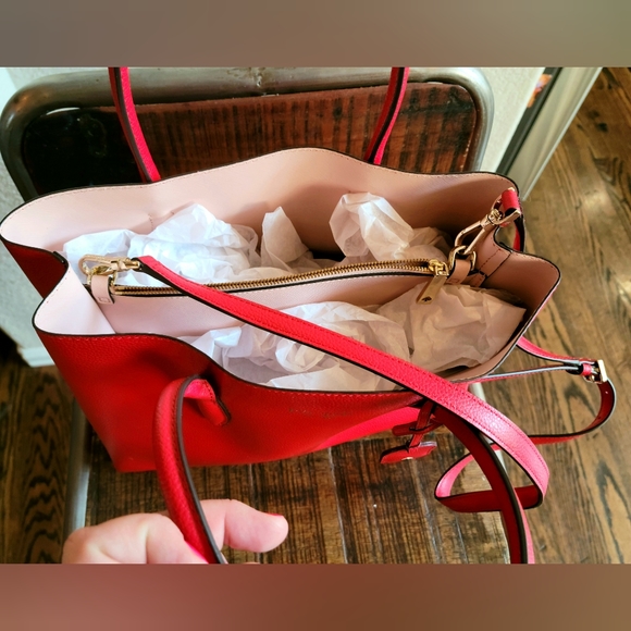 Cherry red Kate Spade handbag - Picture 4 of 8